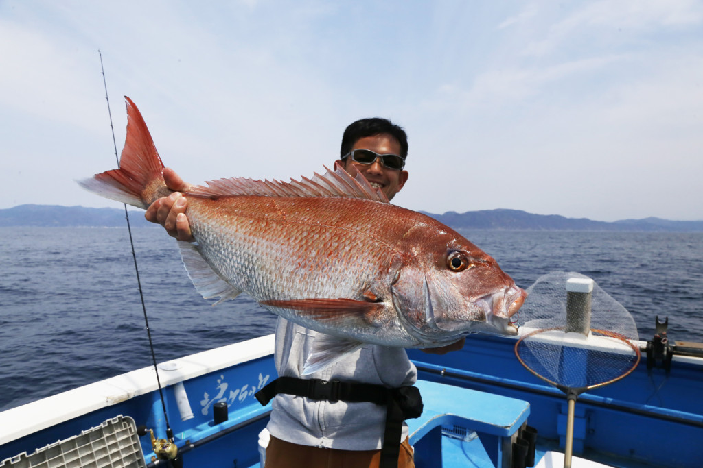 若狭湾のイカ処 敦賀に超快適な大型新造船が就航 人気のイカメタルはもちろん タイラバ タルイカジギングもこれから楽しみ ホームページも見やすくなって完全リニューアル ニュース つりそく 釣場速報